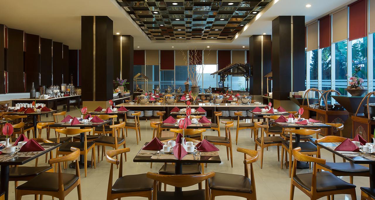 Atria 4*